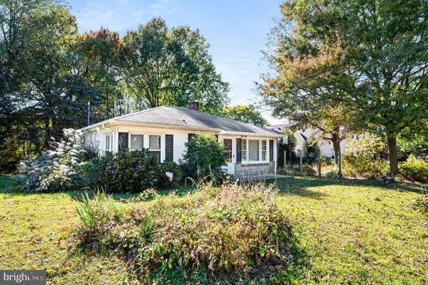 10 W Summit Ave, OXFORD, PA 19363