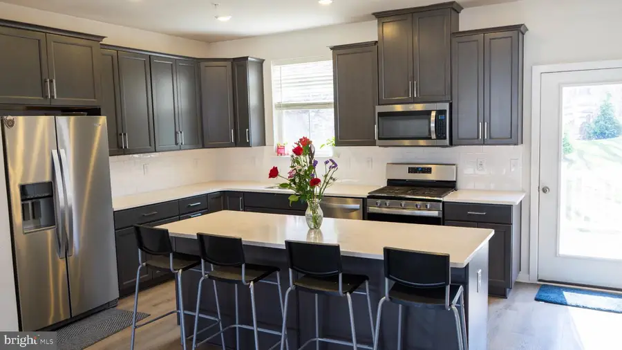 135 Four Leaf Dr, Downingtown, PA 19335 - #2