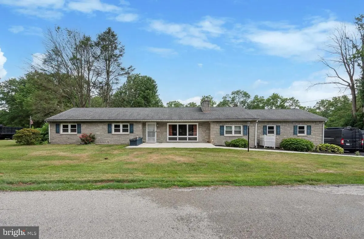 10 Old Spring Rd, Coatesville, PA 19320 - #1