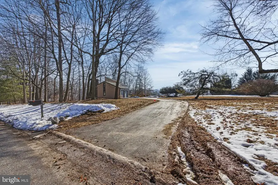 1072 Forest Rd, West Chester, PA 19382 - #3