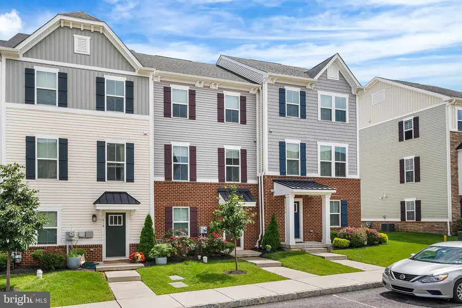 612 Holywell Dr, Malvern, PA 19355 - #2