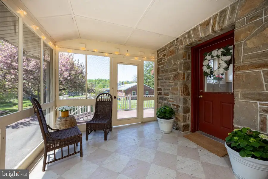 260 W Evergreen St, West Grove, PA 19390 - #3