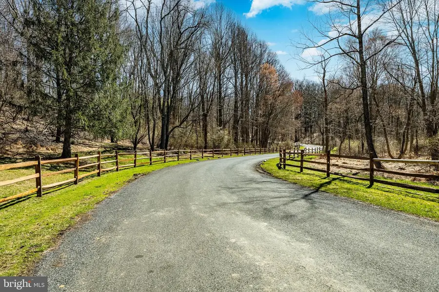 1677 Waterglen Dr, West Chester, PA 19382 - #3