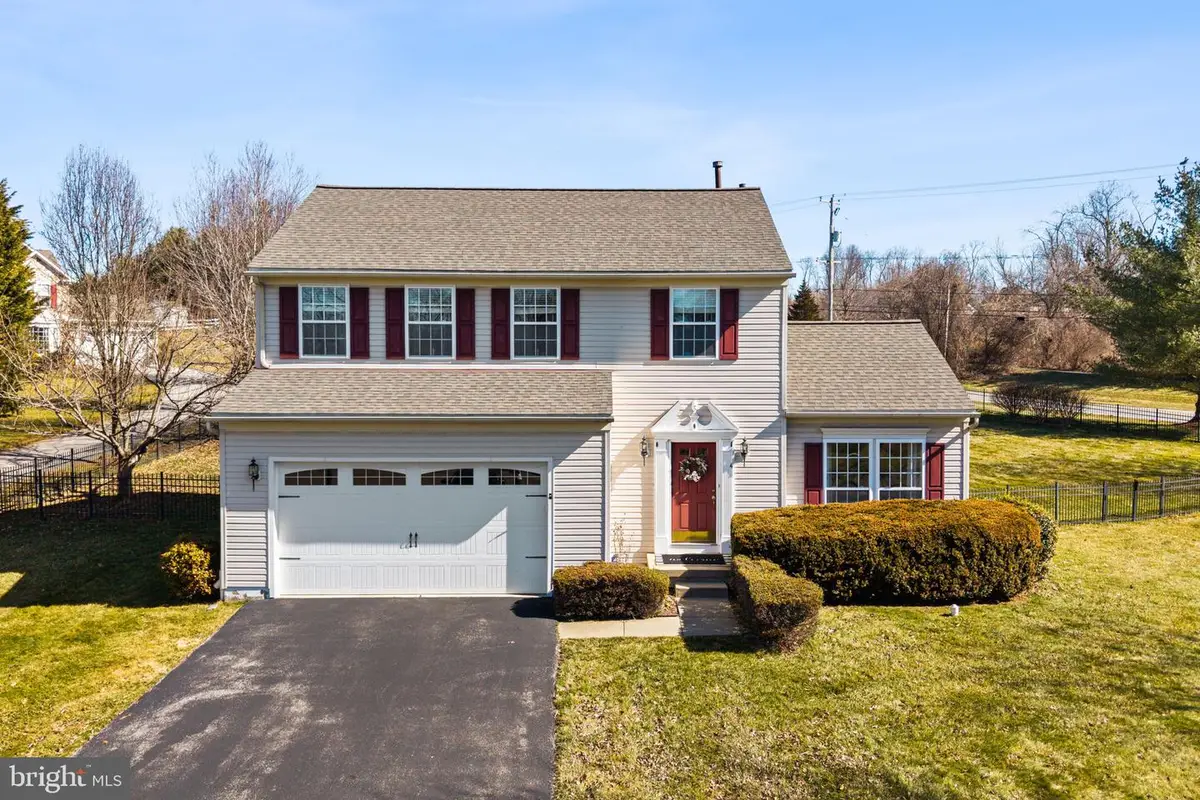 4 Mckean Cir, West Grove, PA 19390 - #1