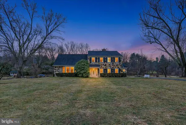 1416 Ponds Edge Rd, WEST CHESTER, PA 19382