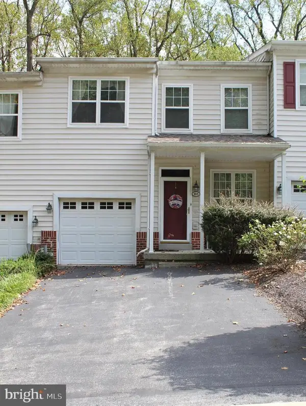 105 Yorktown Ct, MALVERN, PA 19355