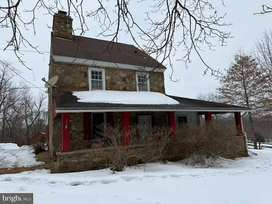 280 Mapleflower Rd, Glenmoore, PA 19343 - #2