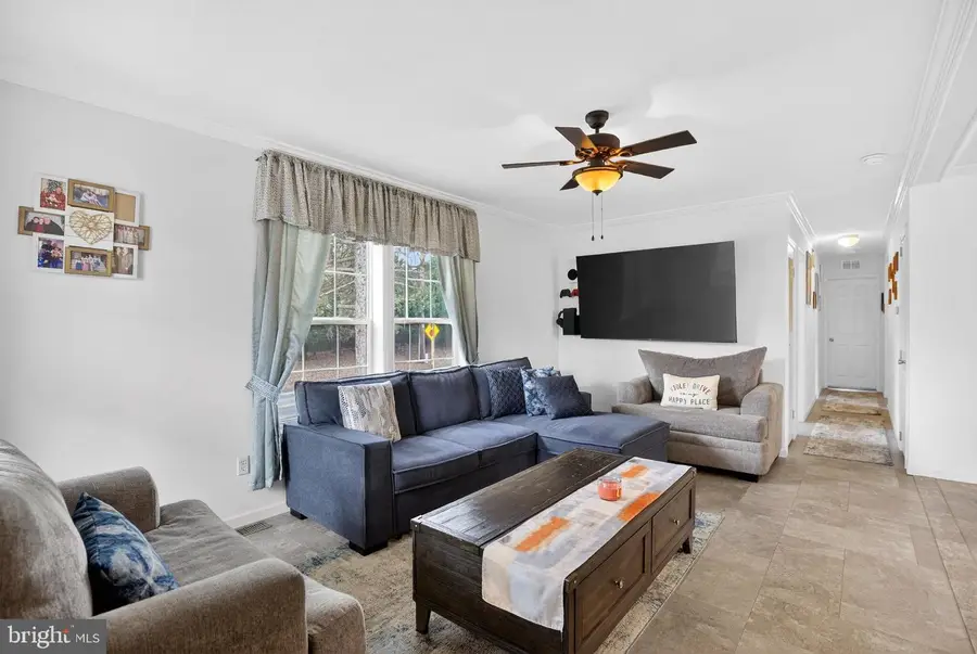 61 Violet Dr, Honey Brook, PA 19344 - #3