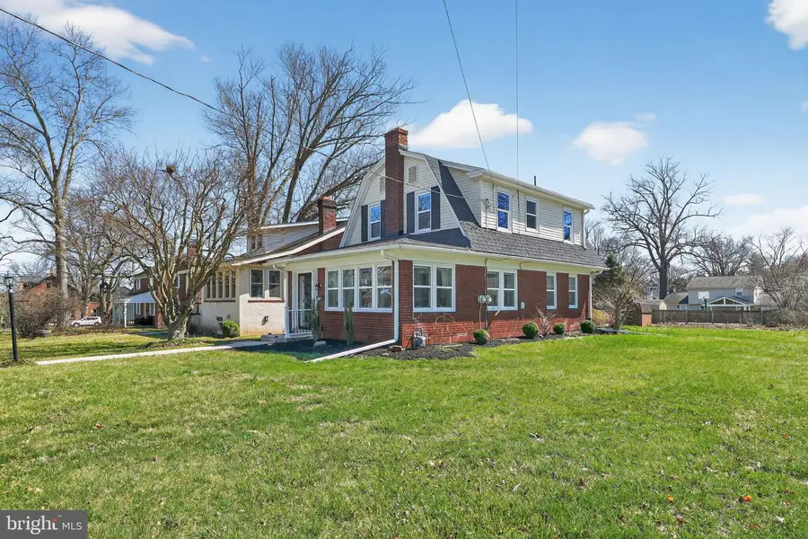 424 Arch St, Spring City, PA 19475 - #2