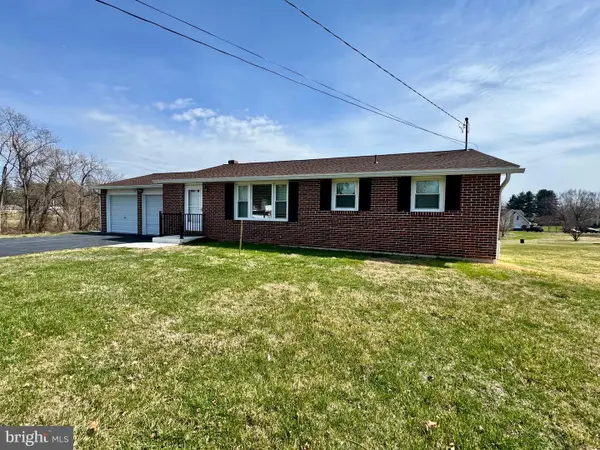 512 E Avondale Rd, WEST GROVE, PA 19390