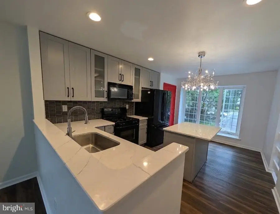 39 Cabot Dr, Chesterbrook, PA 19087 - #3