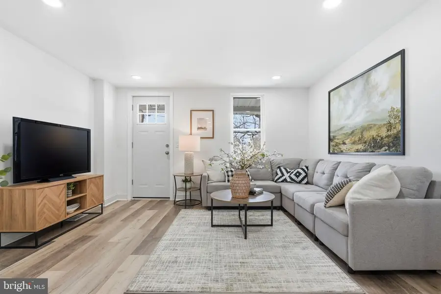 540 Broad St, Spring City, PA 19475 - #3