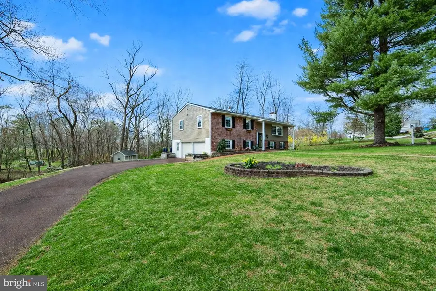 88 S Forge Manor Dr, Phoenixville, PA 19460 - #3