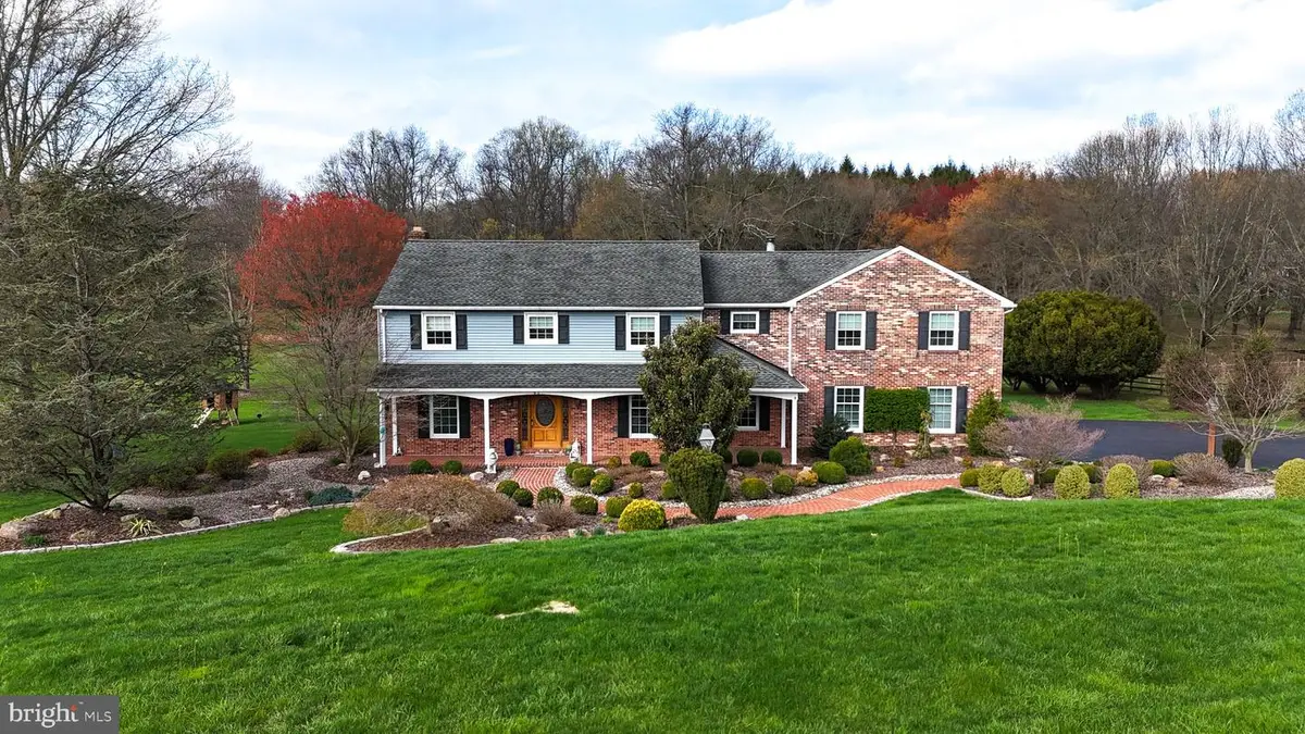 42 Eleanor Dr, Spring City, PA 19475 - #1