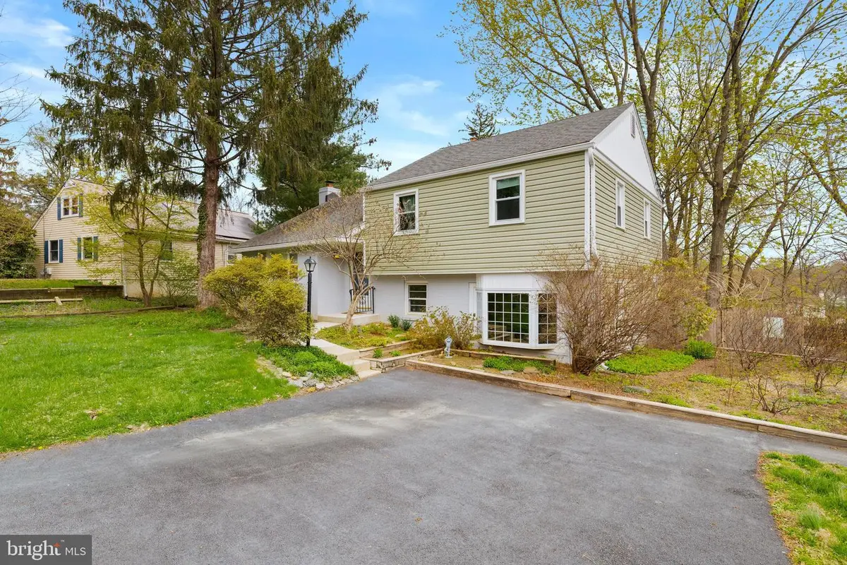 137 Waterloo Ave, Berwyn, PA 19312 - #1