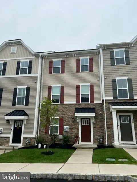 602 Holywell Dr, Malvern, PA 19355 - #1