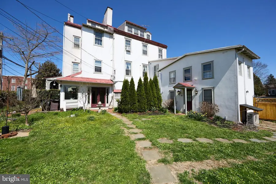 26 W Union St, West Chester, PA 19382 - #2