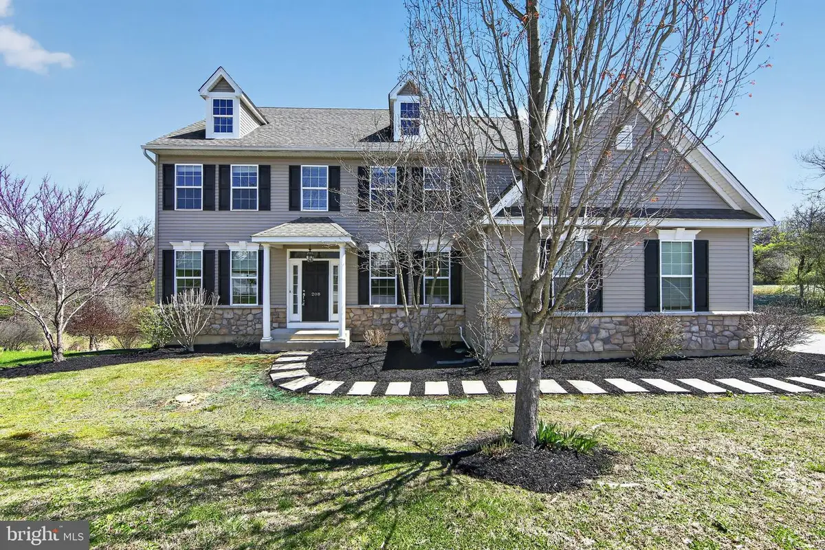 208 Liberty Cir, East Fallowfield, PA 19320 - #1