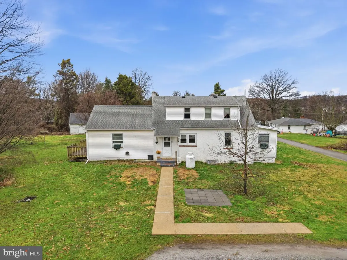 268 Ellicott Rd, Avondale, PA 19311 - #1