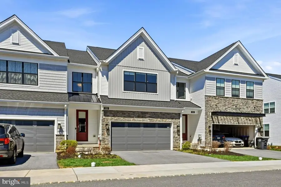 253 Iris Ln, Chester Springs, PA 19425 - #3