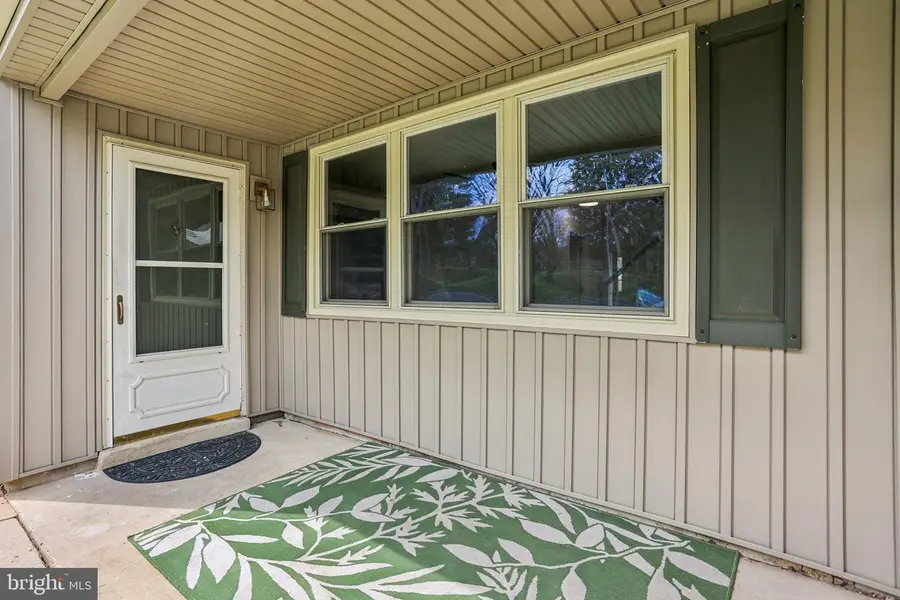 207 Westbury Ct #122, Downingtown, PA 19335 - #2