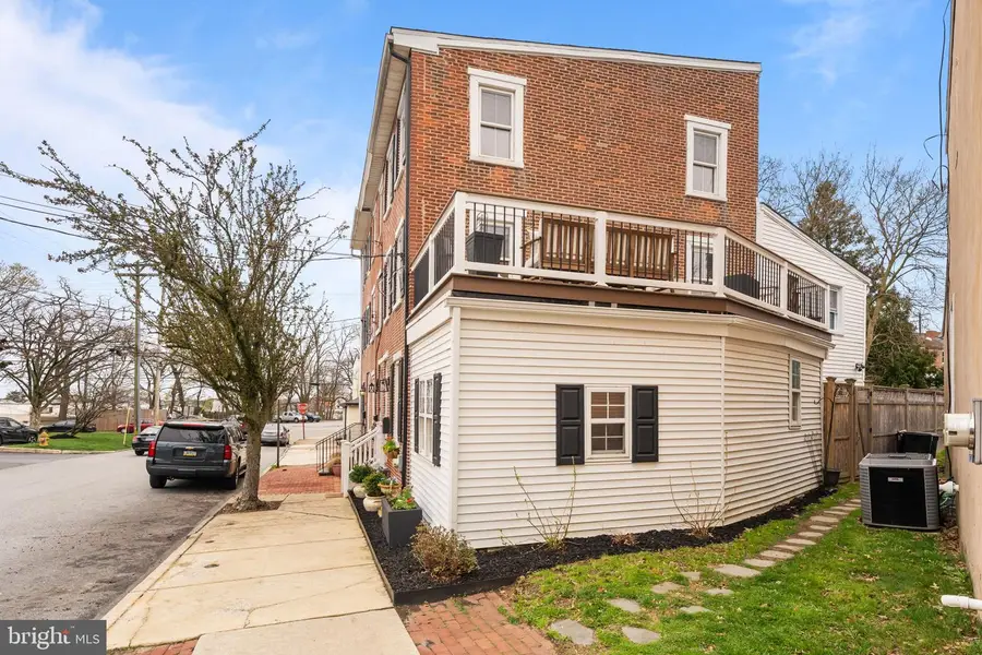 214 N Franklin St, West Chester, PA 19380 - #2