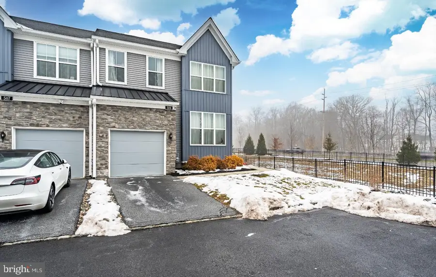 509 Juneberry Ct, Chester Springs, PA 19425 - #2