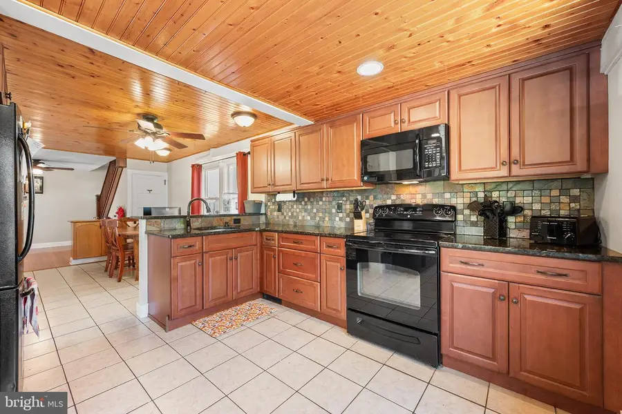 1356 S Hanover St, Pottstown, PA 19465 - #3