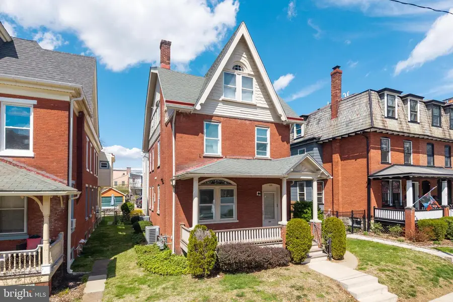 325 W Barnard St W, West Chester, PA 19382 - #2