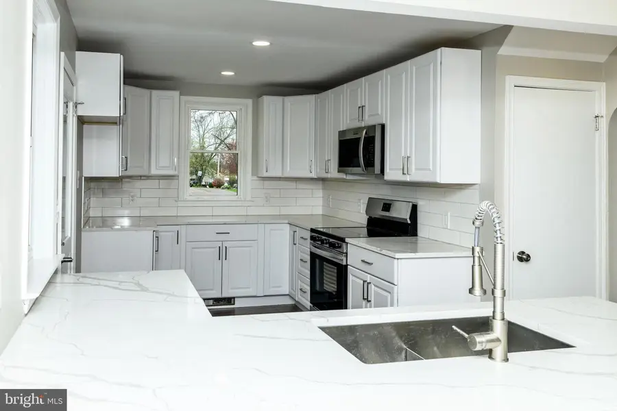 1050 S Keim St, Pottstown, PA 19465 - #2