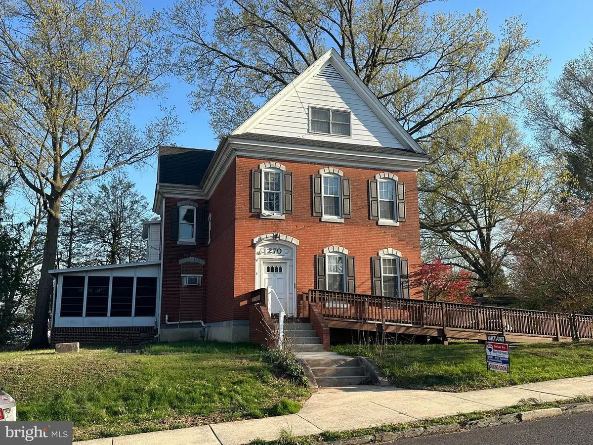 270 Broad St, Spring City, PA 19475 - #1