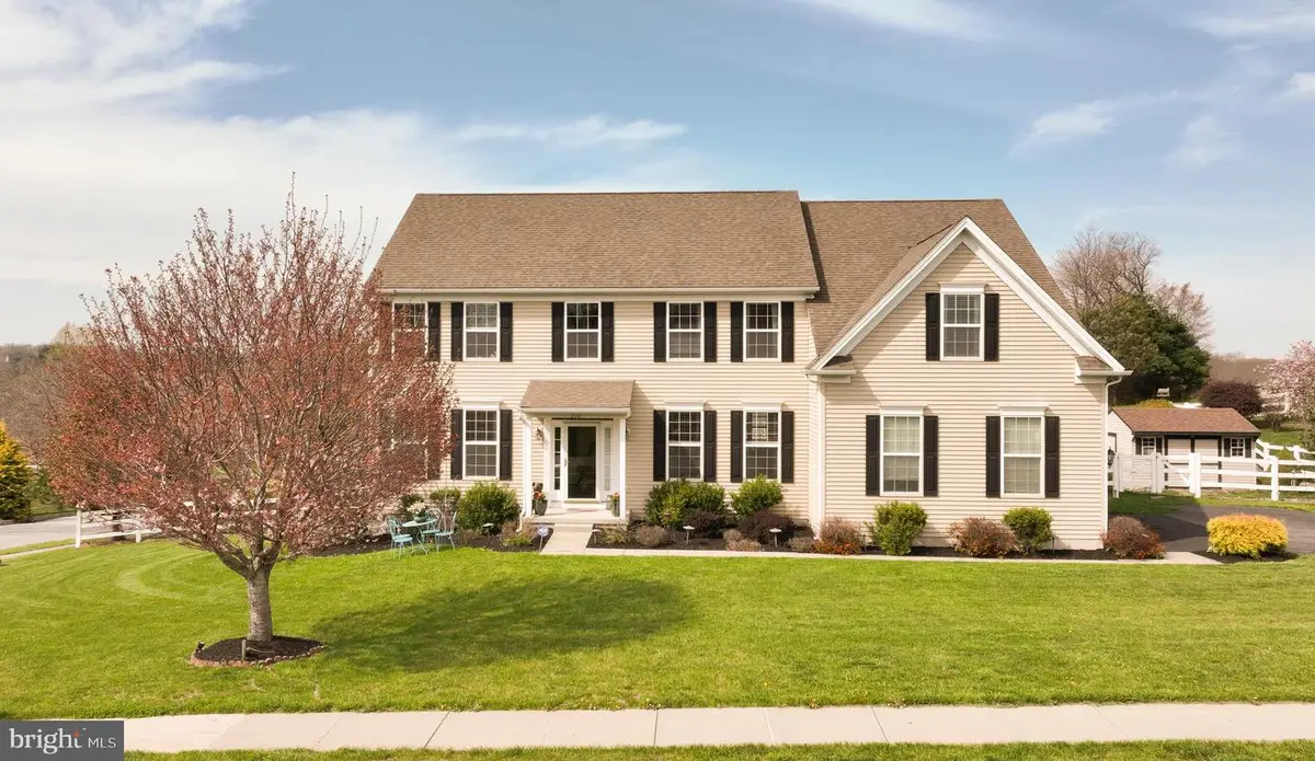 204 Coleridge Ln, Coatesville, PA 19320 - #1