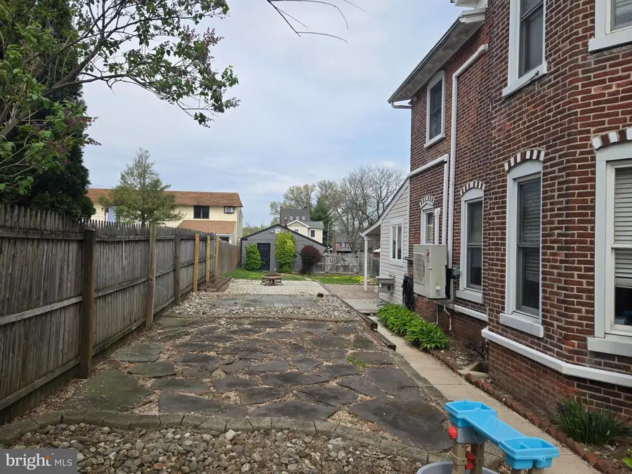 321 Walnut St, Spring City, PA 19475 - #2