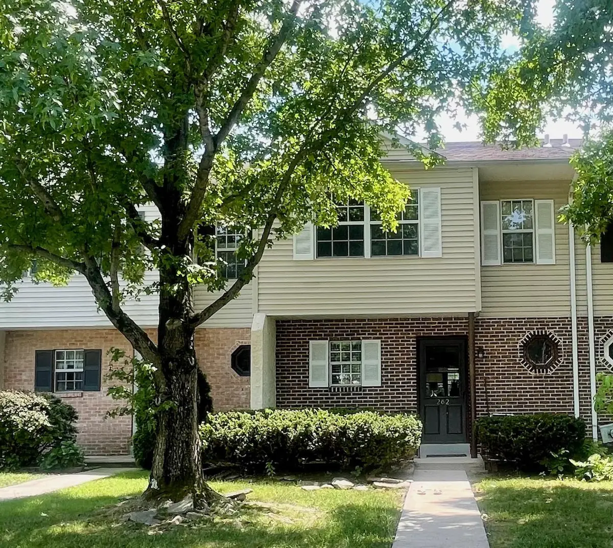 262 Carlyn Ct, Downingtown, PA 19335 - #1