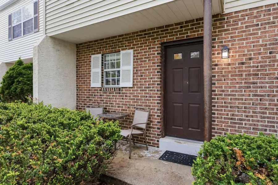 262 Carlyn Ct, Downingtown, PA 19335 - #3