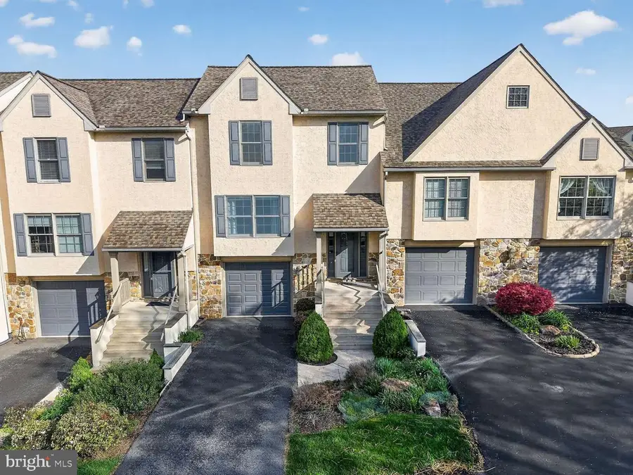 126 Steeplechase Dr, Elverson, PA 19520 - #2