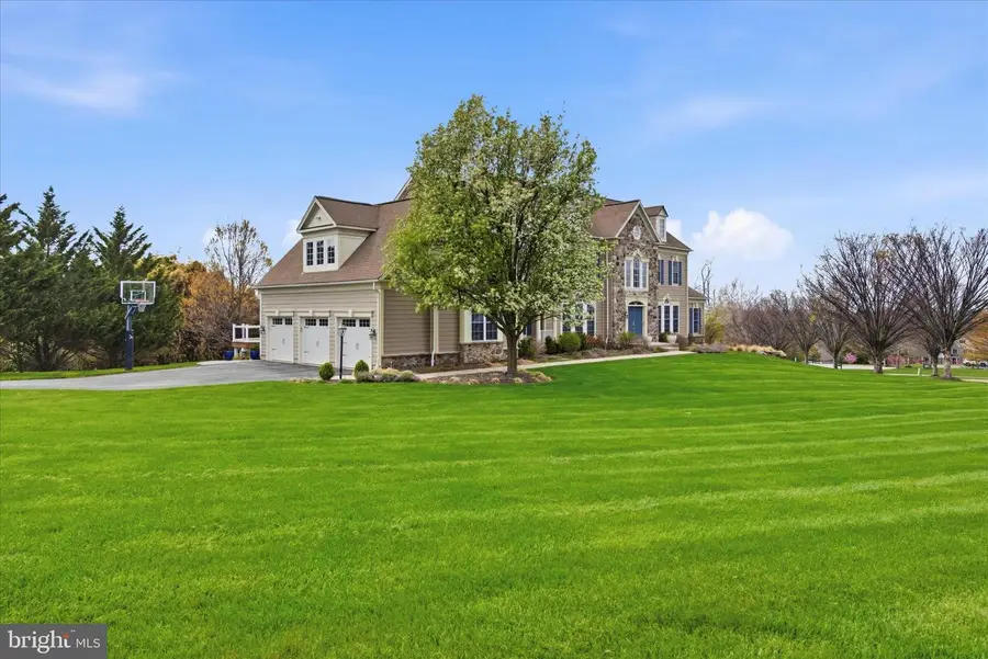 8 Deerfield Dr, Malvern, PA 19355 - #2