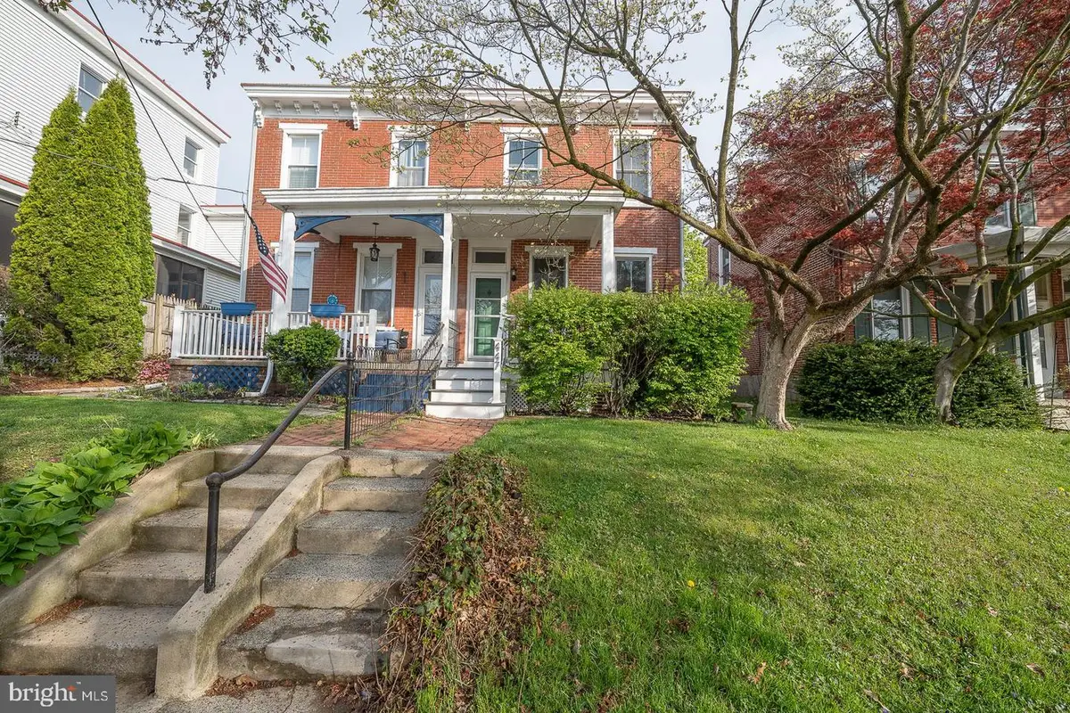 447 W Gay St, West Chester, PA 19380 - #1