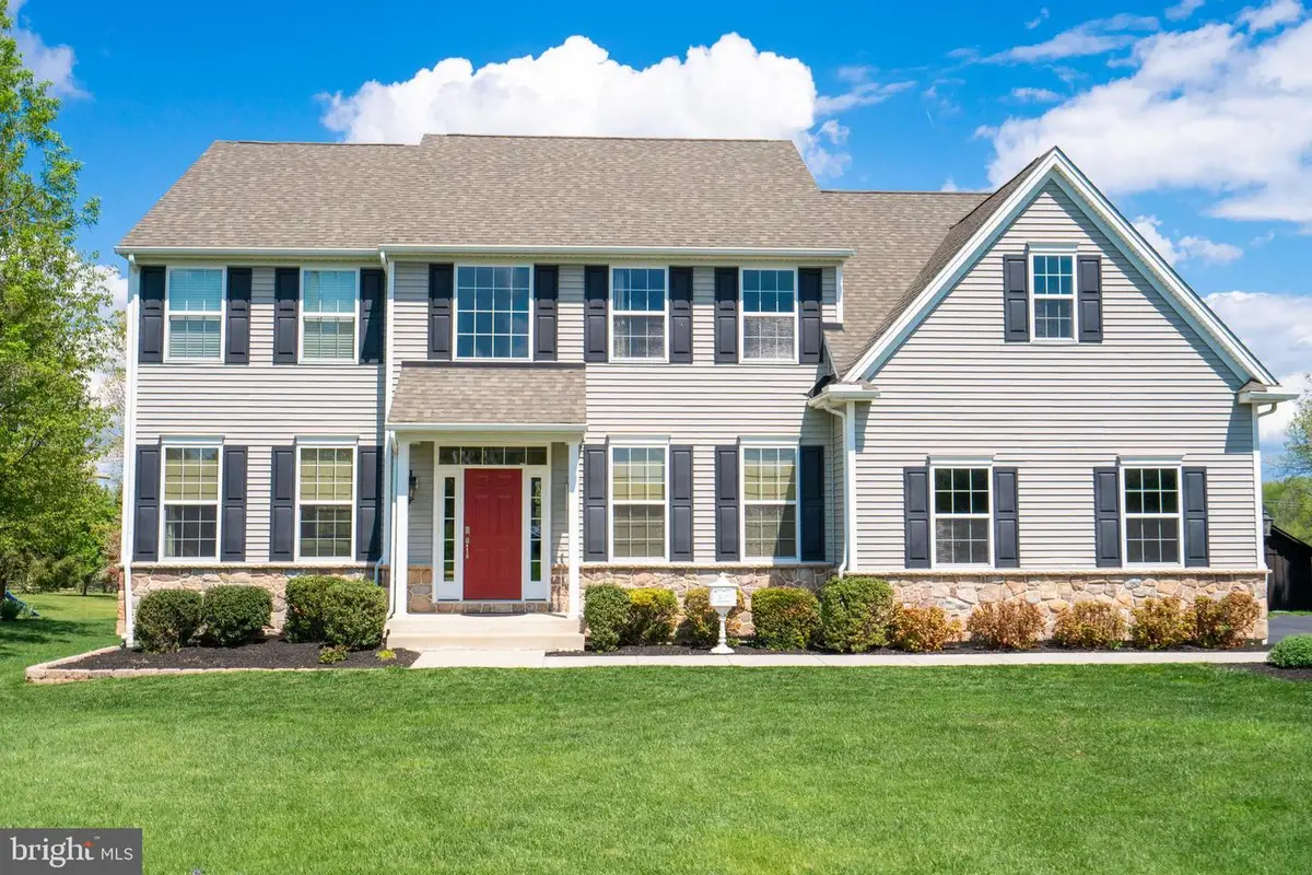 605 Clarks Ln, West Chester, PA 19382 - #1