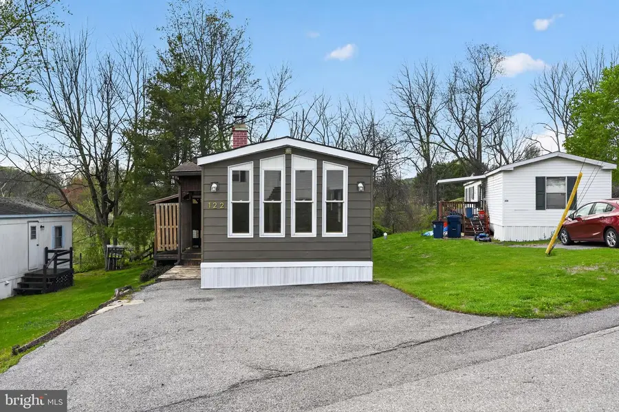 122 Penn Dr, Coatesville, PA 19320 - #3