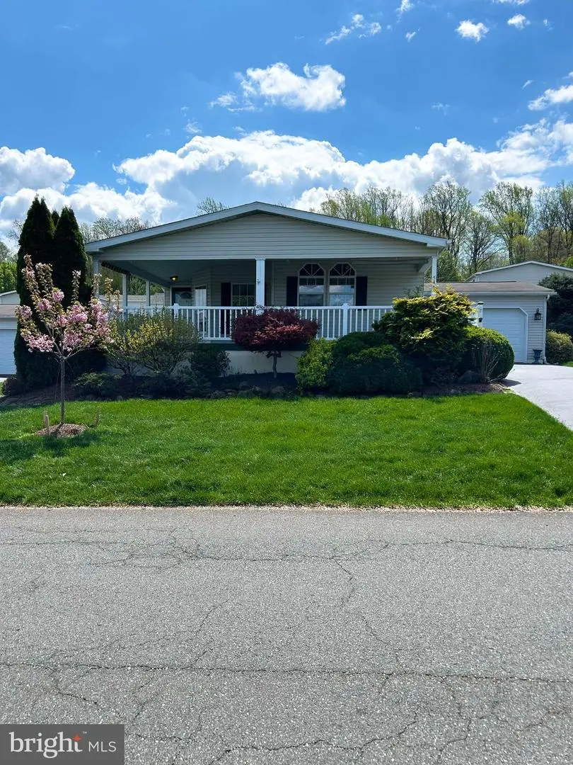 548 Conestoga Dr, Coatesville, PA 19320 - #1