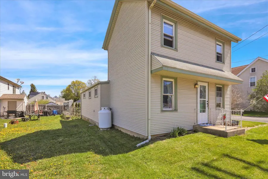 451 James St, Honey Brook, PA 19344 - #2