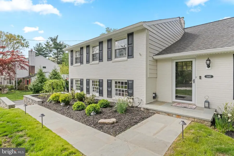 1442 Potter Ln, Wayne, PA 19087 - #2