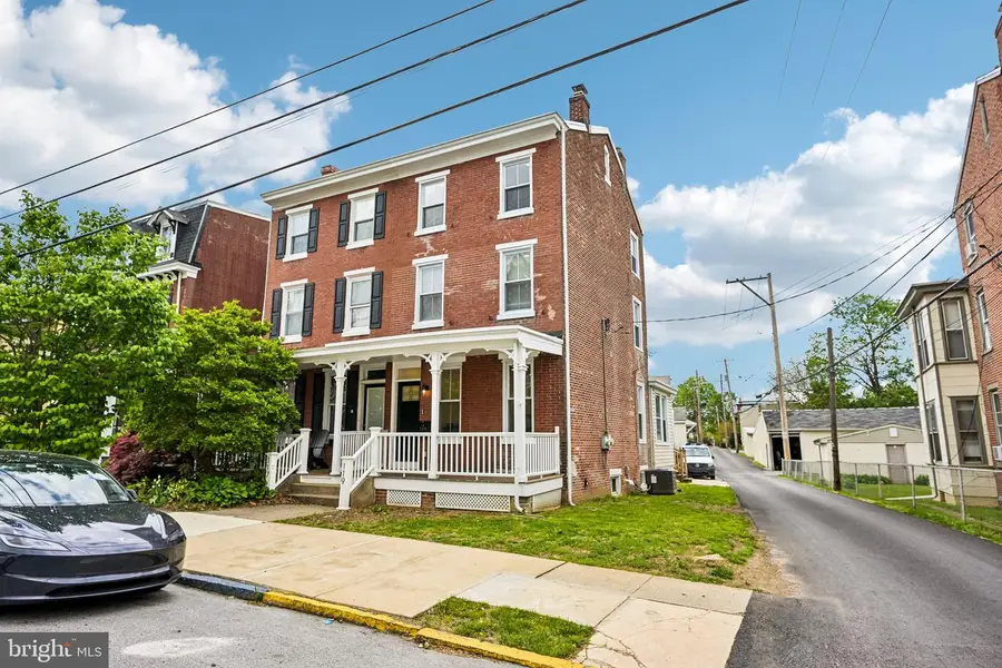 119 Magnolia St, West Chester, PA 19382 - #2