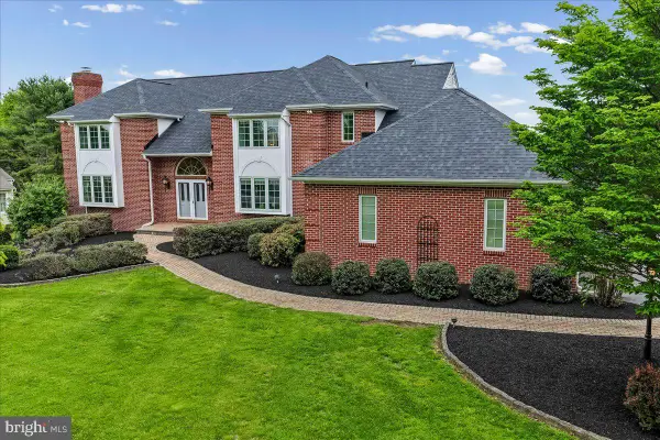 296 Hickory Dr, KENNETT SQUARE, PA 19348