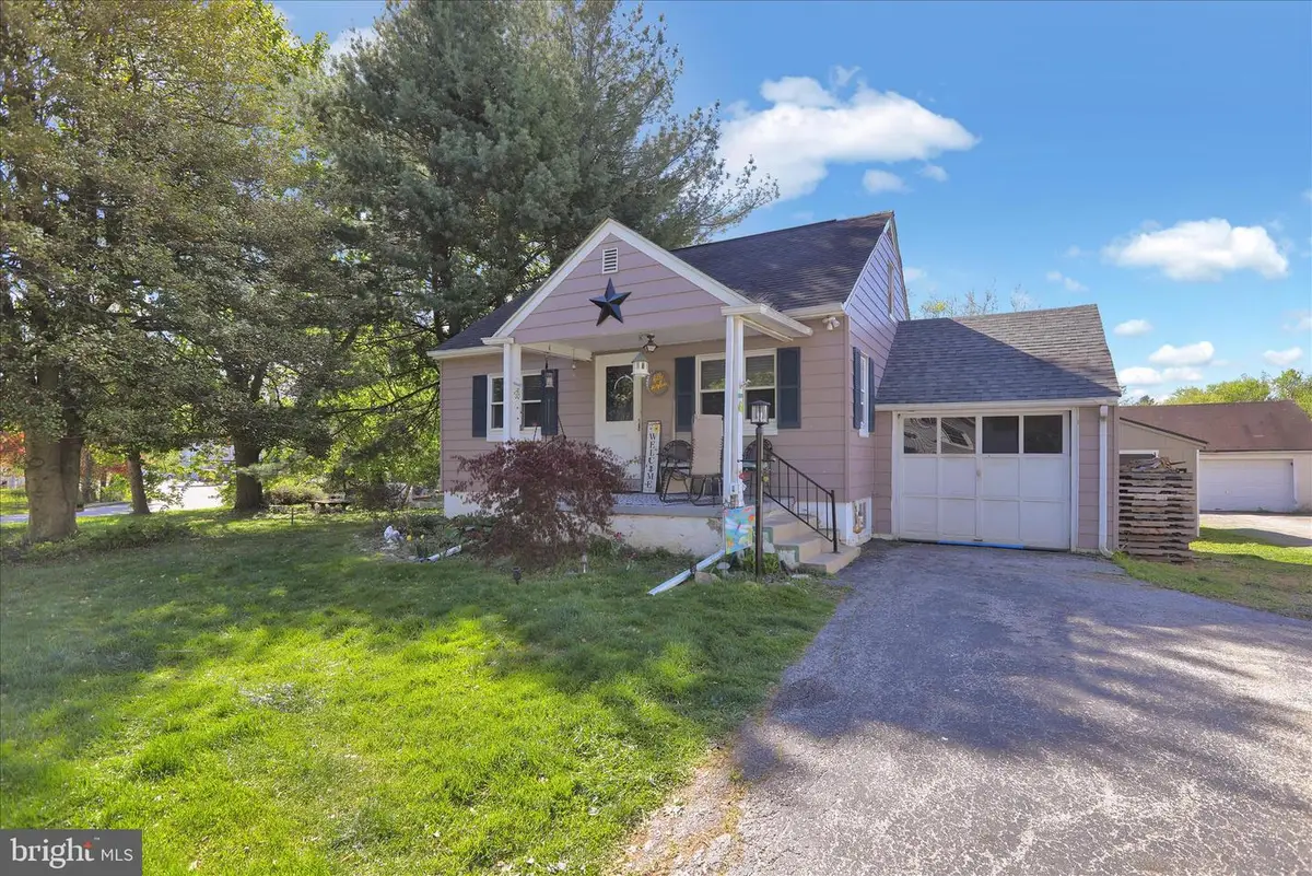 3810 Humpton Rd, Downingtown, PA 19335 - #1