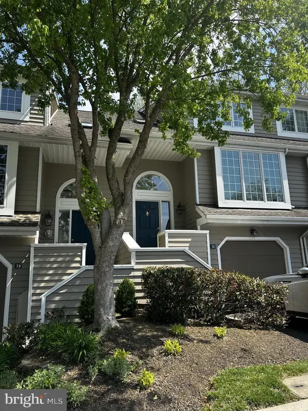 32 Cabot Ct, CHESTERBROOK, PA 19087