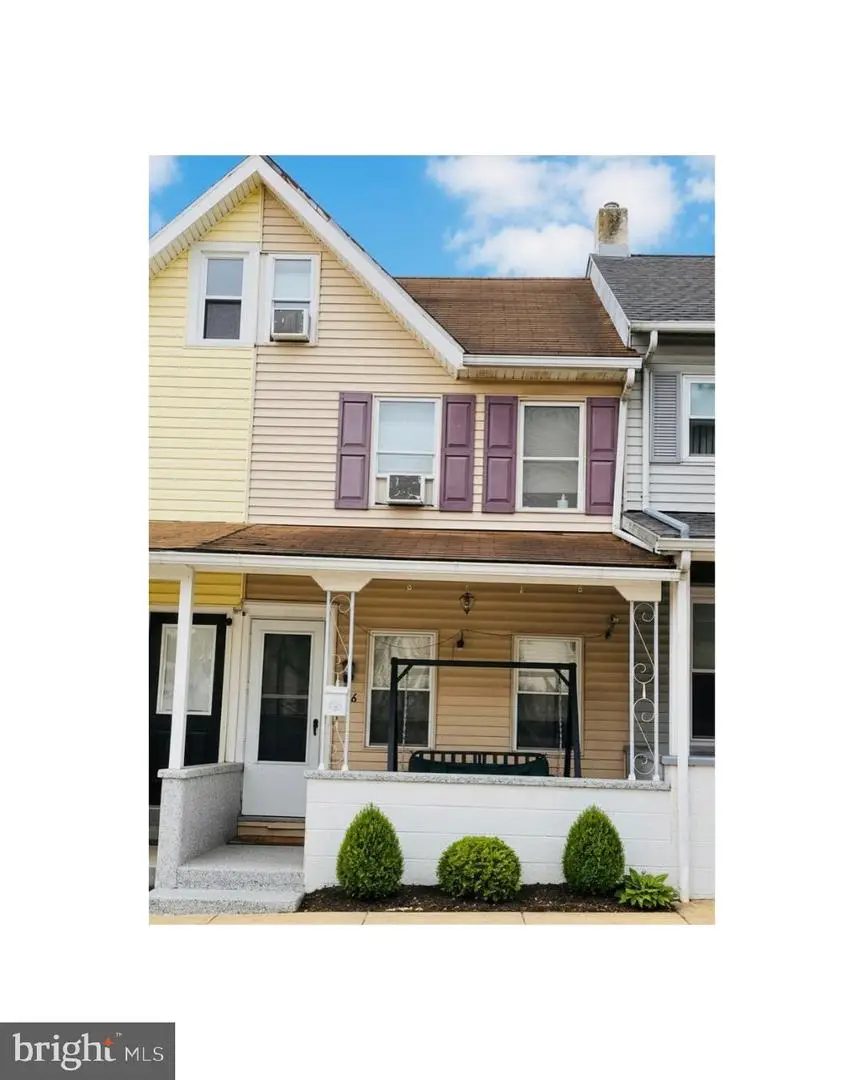 216 Grant St, Parkesburg, PA 19365 - #1