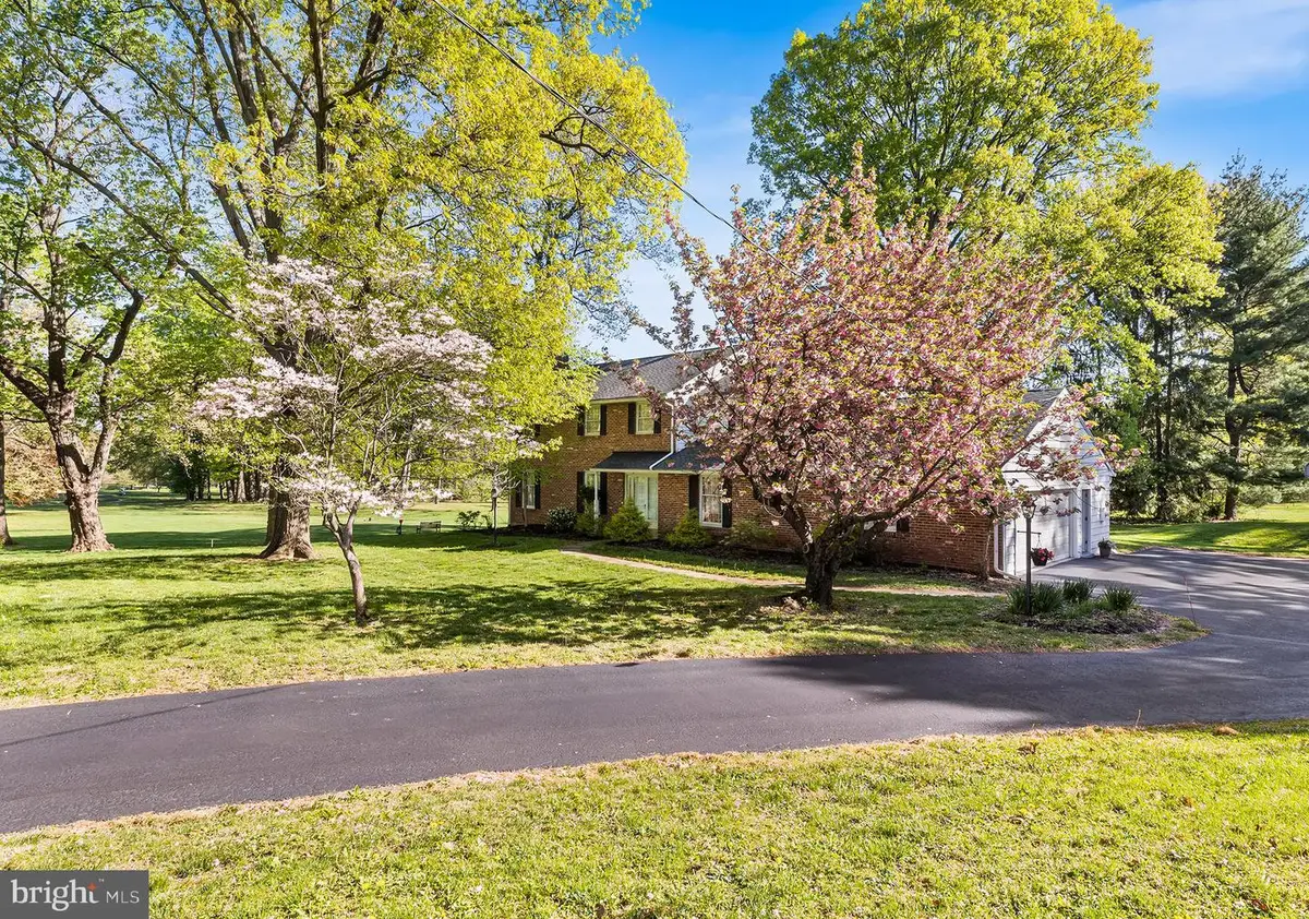 1297 Old Eagle School Rd, Wayne, PA 19087 - #1