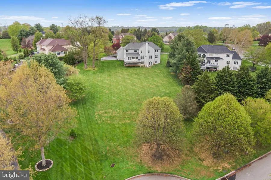 327 Twin Pond Dr, West Chester, PA 19382 - #2